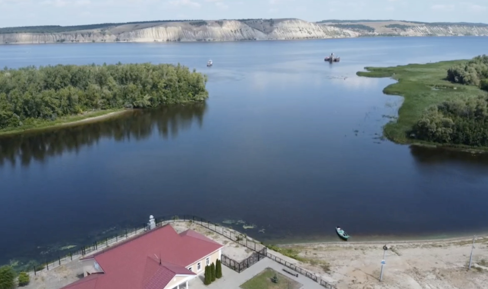 Зачем роют дно Волги возле Маркса?